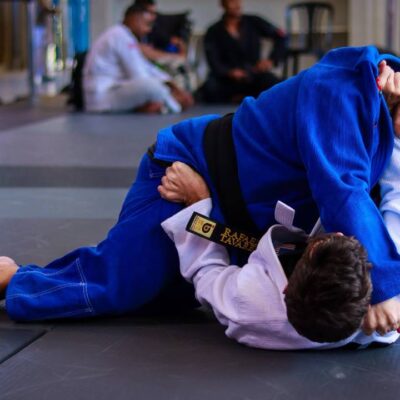Campeonato inédito de jiu-jitsu para pessoas com deficiência reuniu 100 atletas no último final de semana | Esportes | Tro...