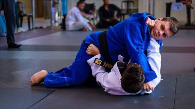 Campeonato inédito de jiu-jitsu para pessoas com deficiência reuniu 100 atletas no último final de semana | Esportes | Tro...